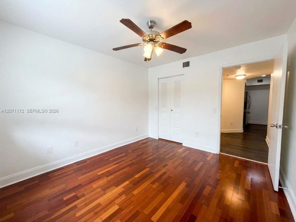 For Rent: $3,000 (3 beds, 2 baths, 1084 Square Feet)