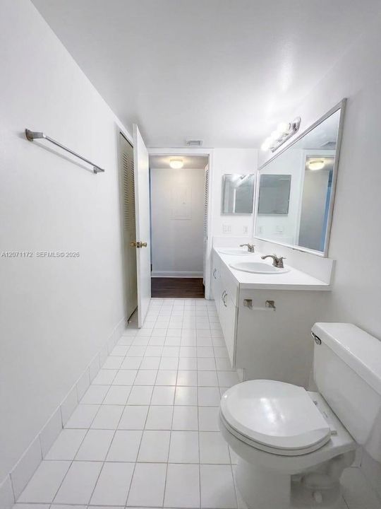 For Rent: $3,000 (3 beds, 2 baths, 1084 Square Feet)
