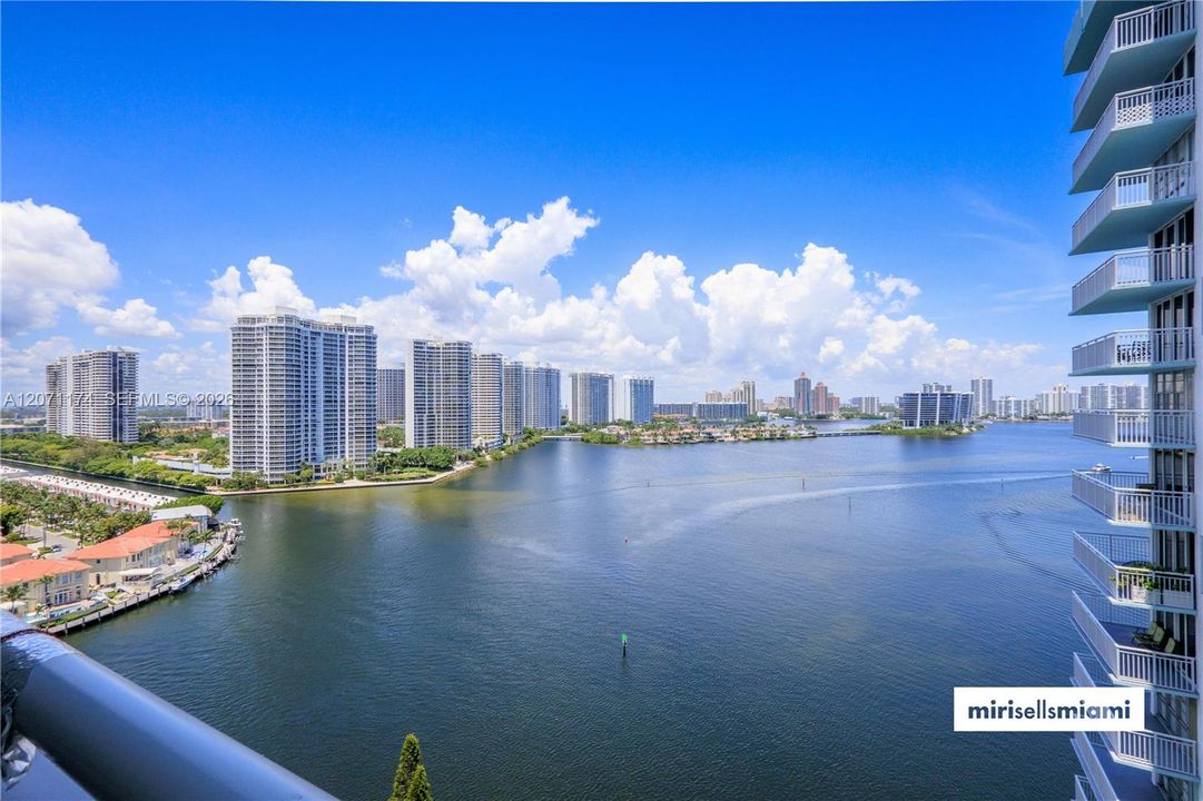 For Sale: $599,000 (2 beds, 2 baths, 1488 Square Feet)
