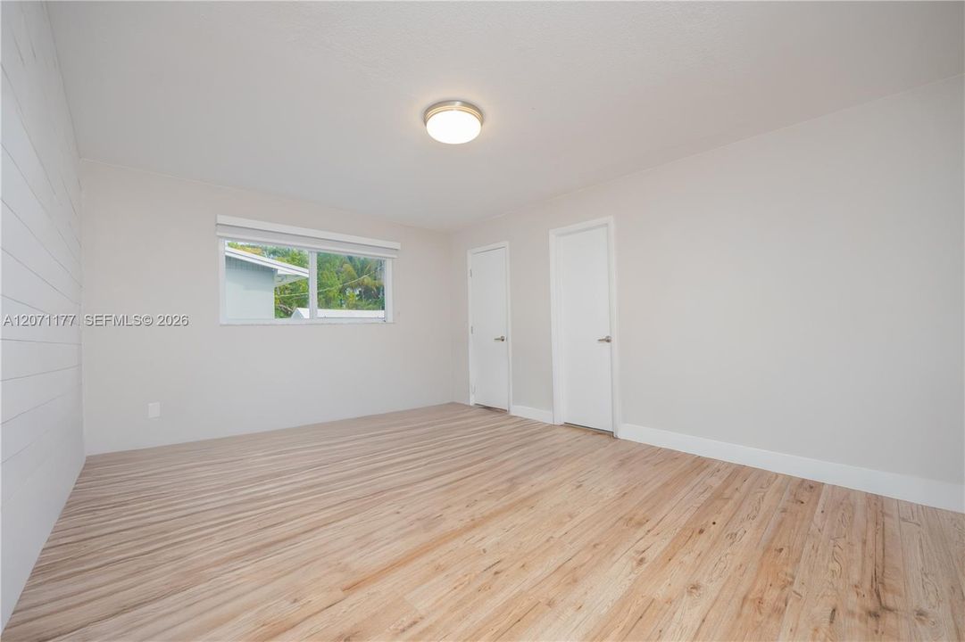 For Rent: $4,500 (4 beds, 2 baths, 1689 Square Feet)