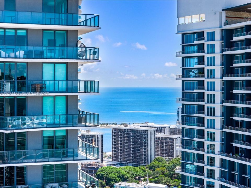 На продажу: $715,000 (2 спален, 2 ванн, 961 Квадратных фут)