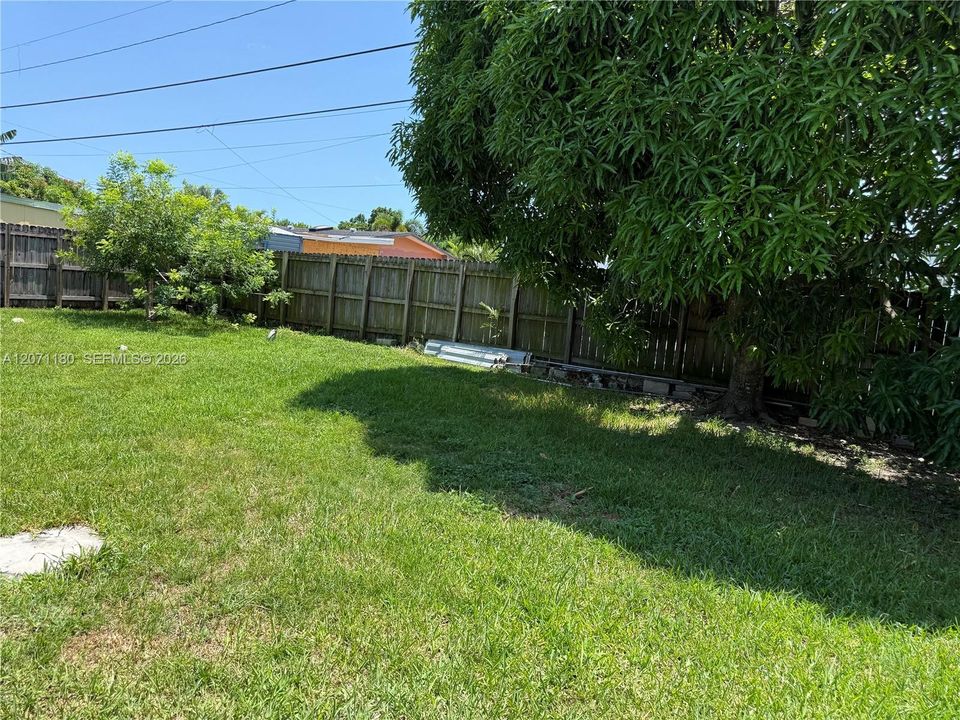 For Rent: $3,200 (3 beds, 2 baths, 1334 Square Feet)