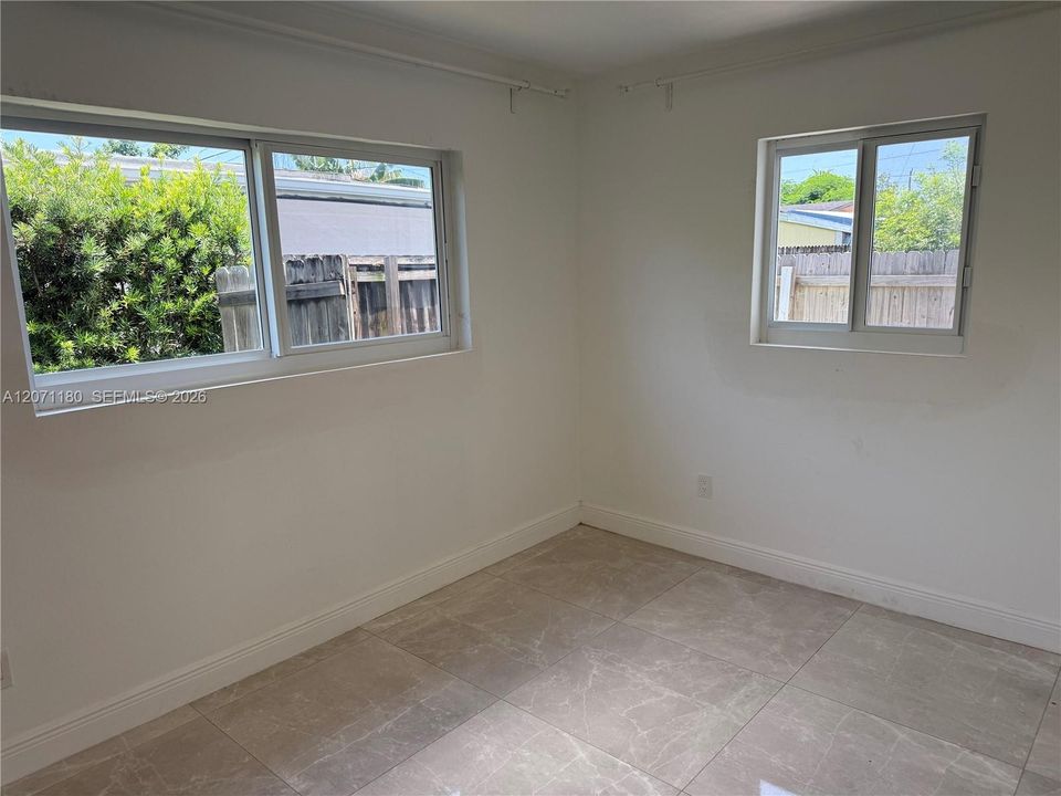 For Rent: $3,200 (3 beds, 2 baths, 1334 Square Feet)