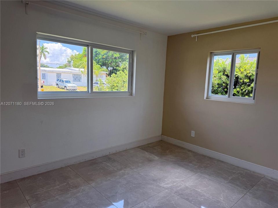 For Rent: $3,200 (3 beds, 2 baths, 1334 Square Feet)
