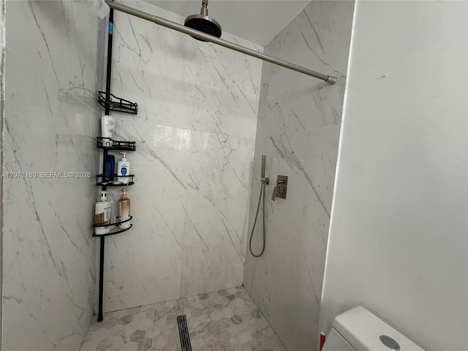 For Rent: $3,200 (3 beds, 2 baths, 1334 Square Feet)