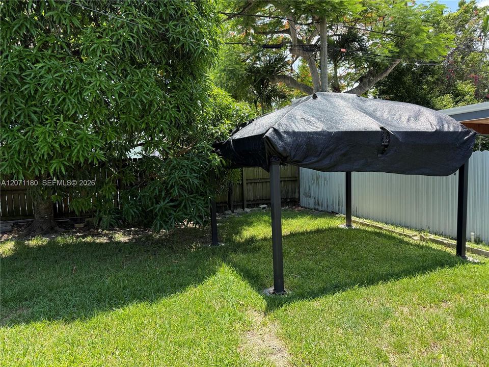 For Rent: $3,200 (3 beds, 2 baths, 1334 Square Feet)