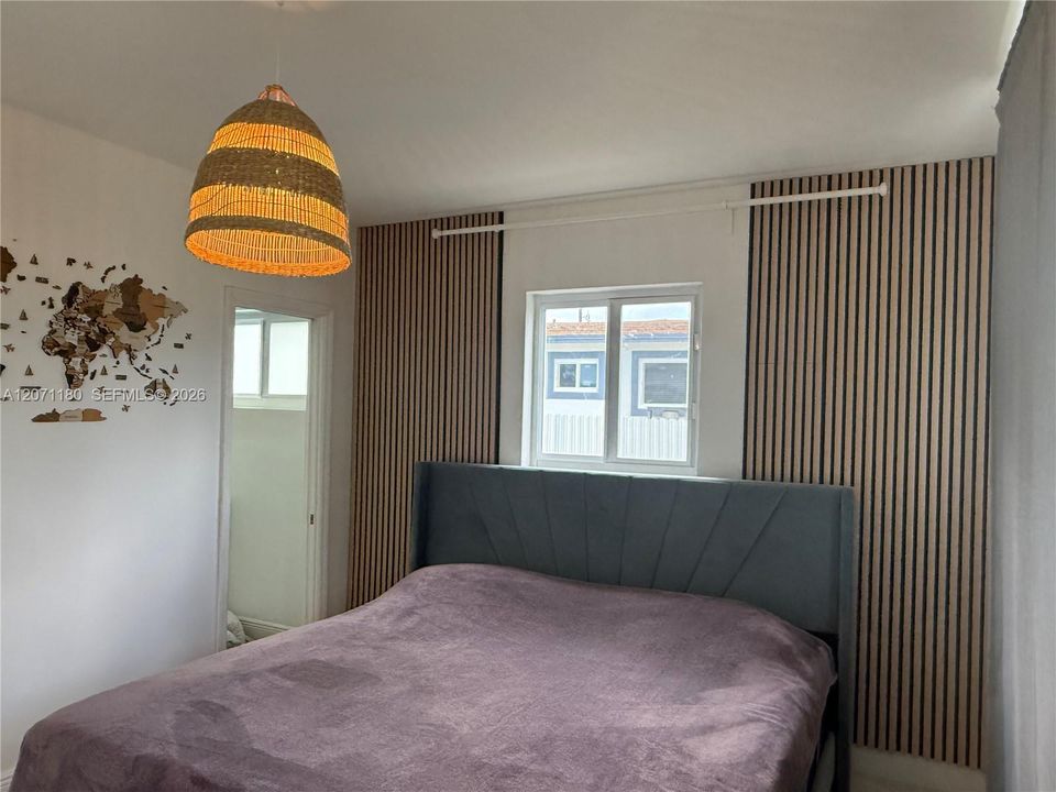 For Rent: $3,200 (3 beds, 2 baths, 1334 Square Feet)