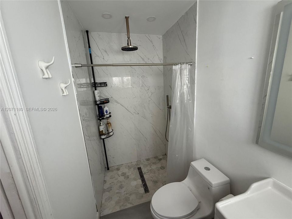 For Rent: $3,200 (3 beds, 2 baths, 1334 Square Feet)