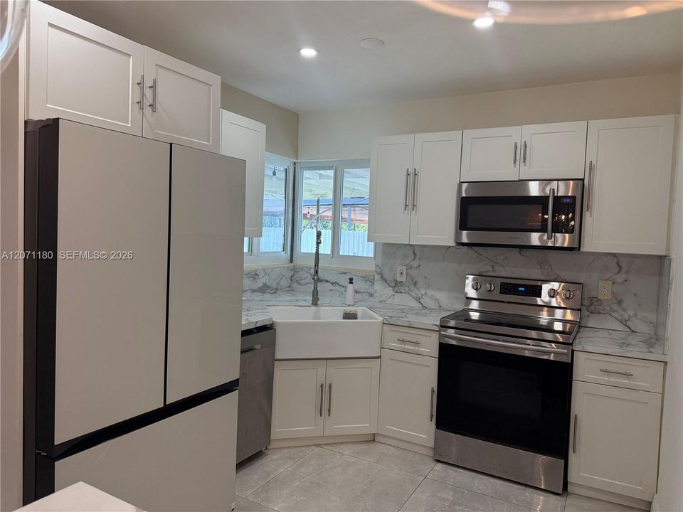 For Rent: $3,200 (3 beds, 2 baths, 1334 Square Feet)