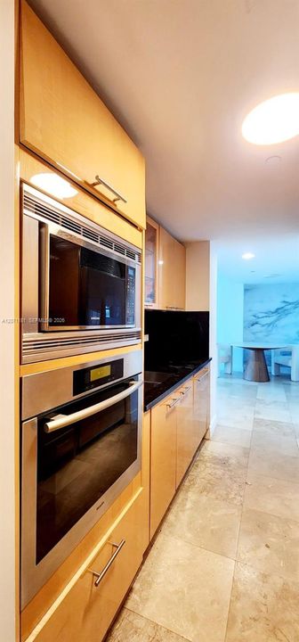 For Rent: $5,900 (2 beds, 2 baths, 1080 Square Feet)