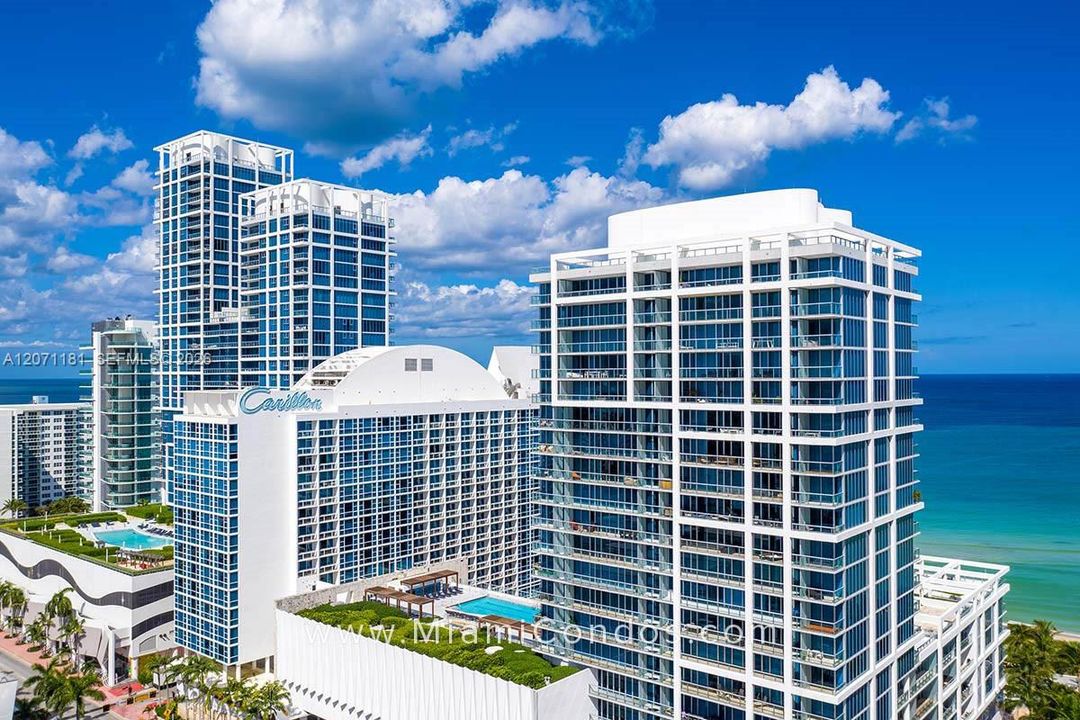 For Rent: $5,900 (2 beds, 2 baths, 1080 Square Feet)