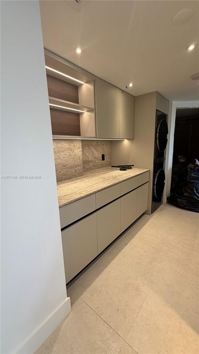 For Rent: $5,500 (3 beds, 2 baths, 1337 Square Feet)