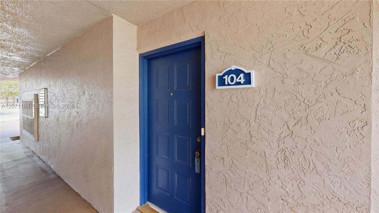 En Venta: $259,900 (2 camas, 1 baños, 891 Pies cuadrados)