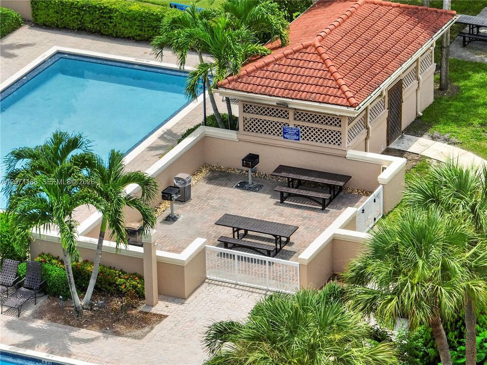 En Venta: $259,900 (2 camas, 1 baños, 891 Pies cuadrados)
