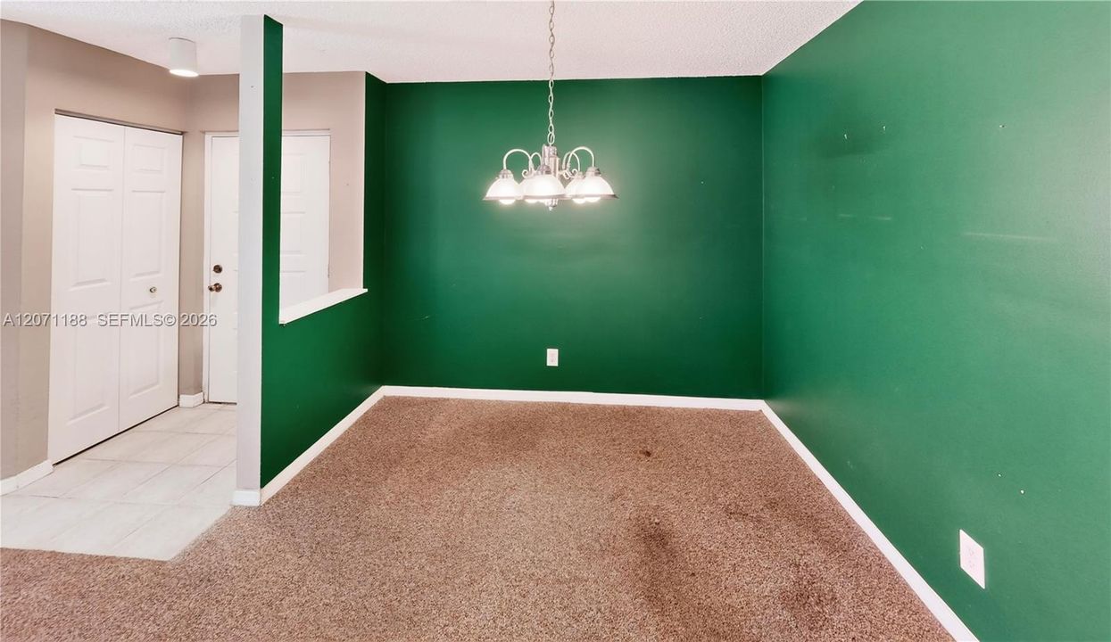 En Venta: $259,900 (2 camas, 1 baños, 891 Pies cuadrados)