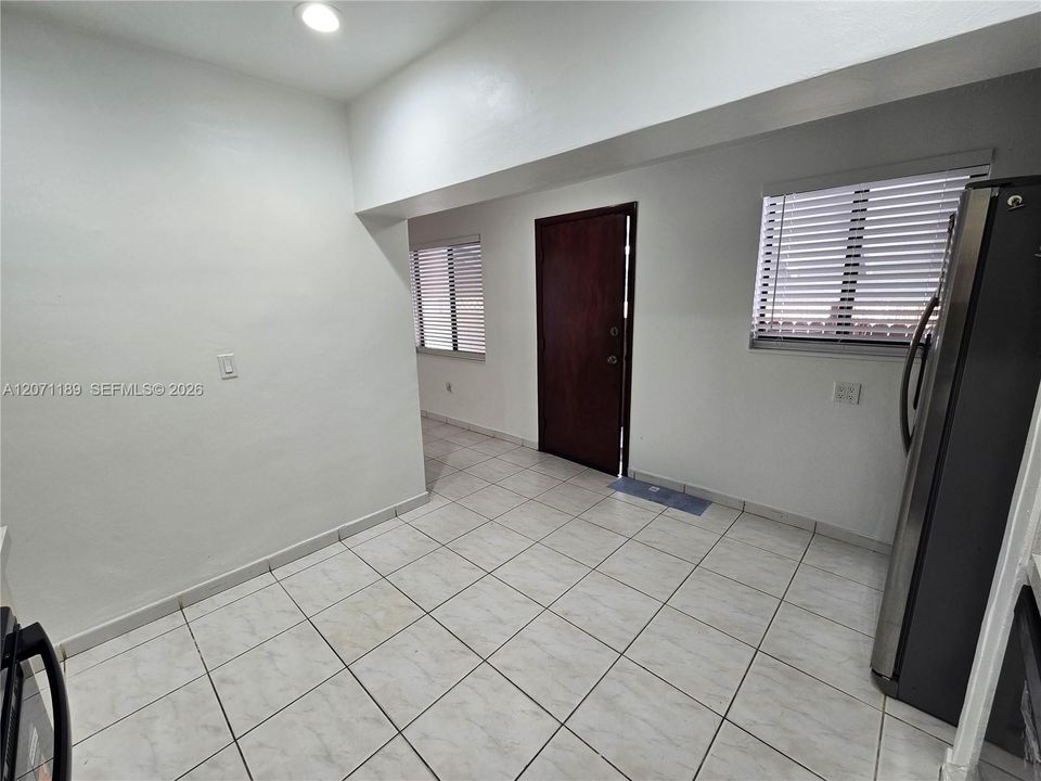 En Renta: $5,700 (5 camas, 2 baños, 1898 Pies cuadrados)