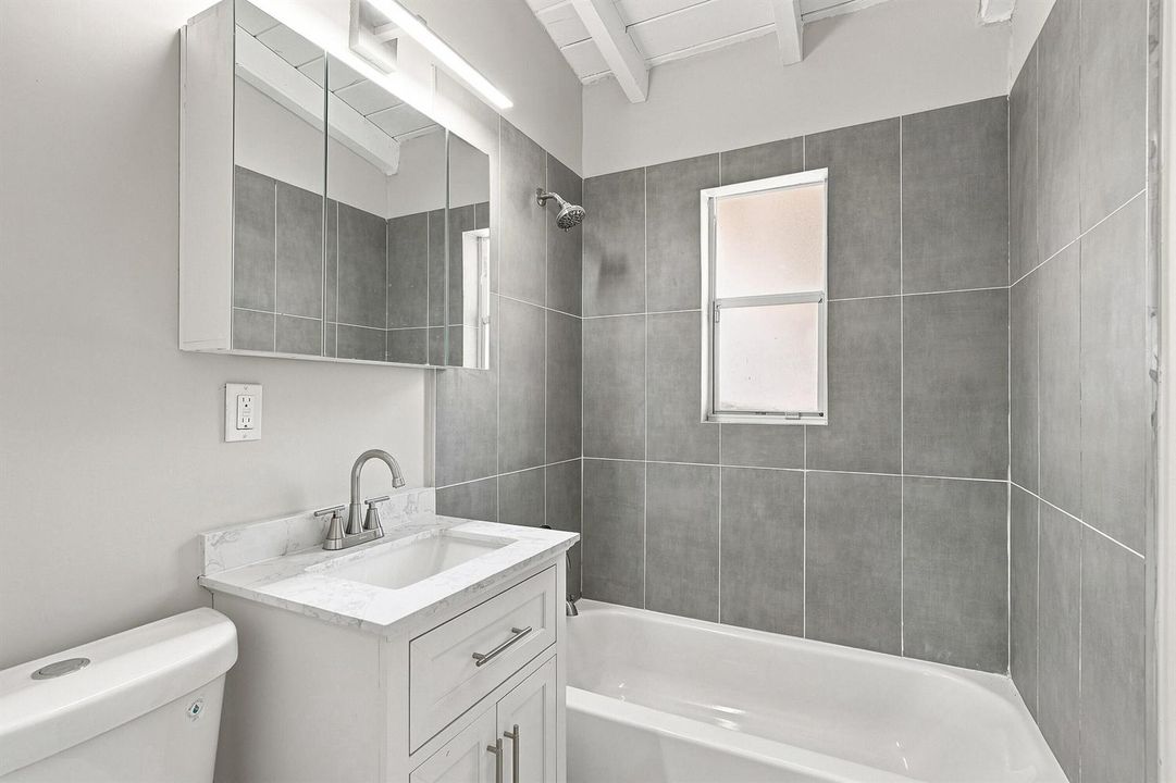 18_bathroom