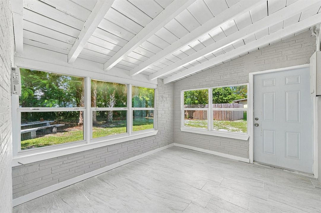 21_sun room