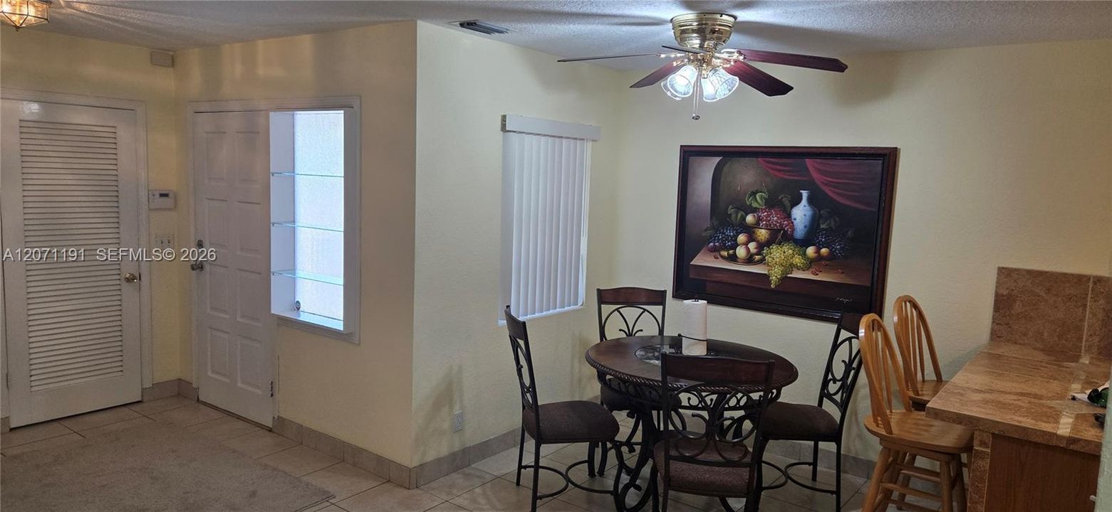 En Venta: $749,000 (3 camas, 2 baños, 1875 Pies cuadrados)