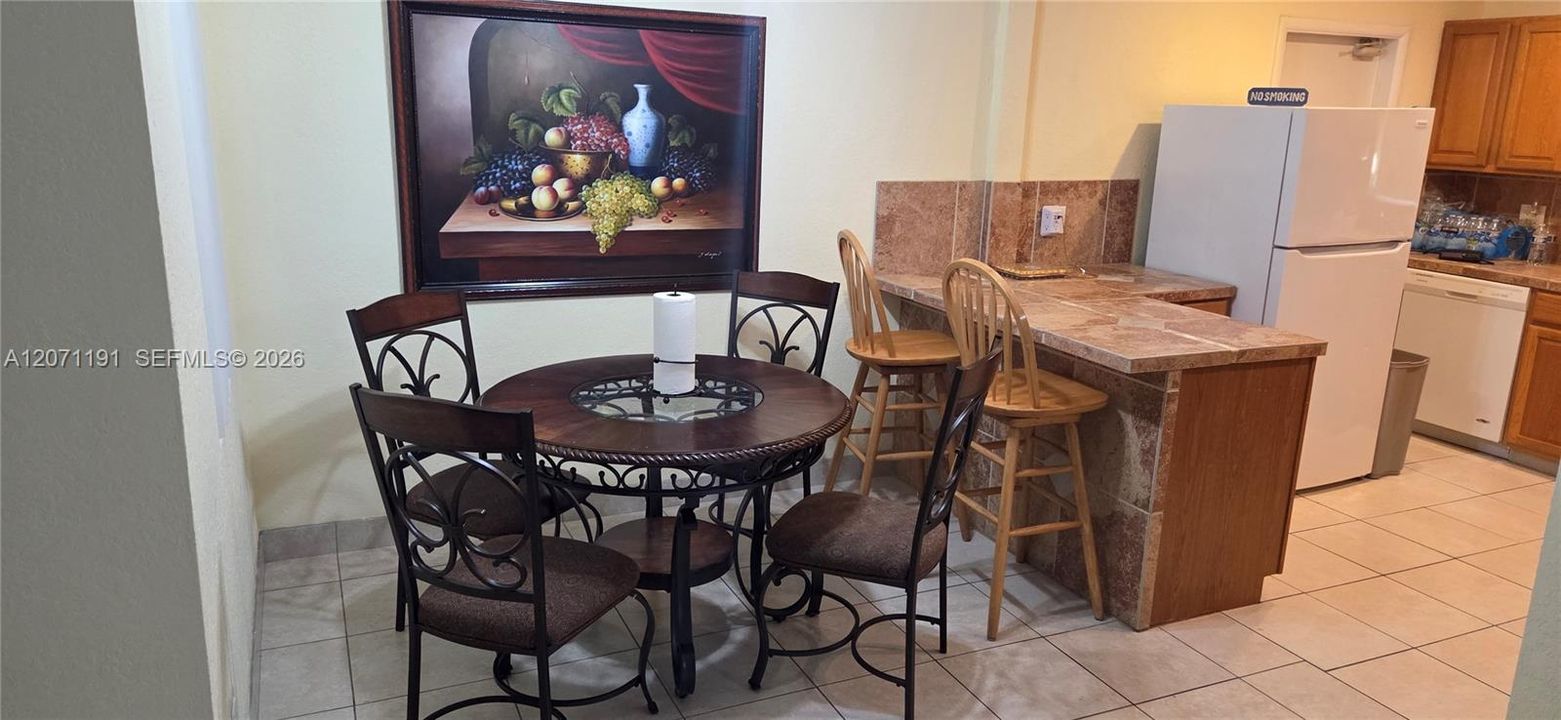 En Venta: $749,000 (3 camas, 2 baños, 1875 Pies cuadrados)