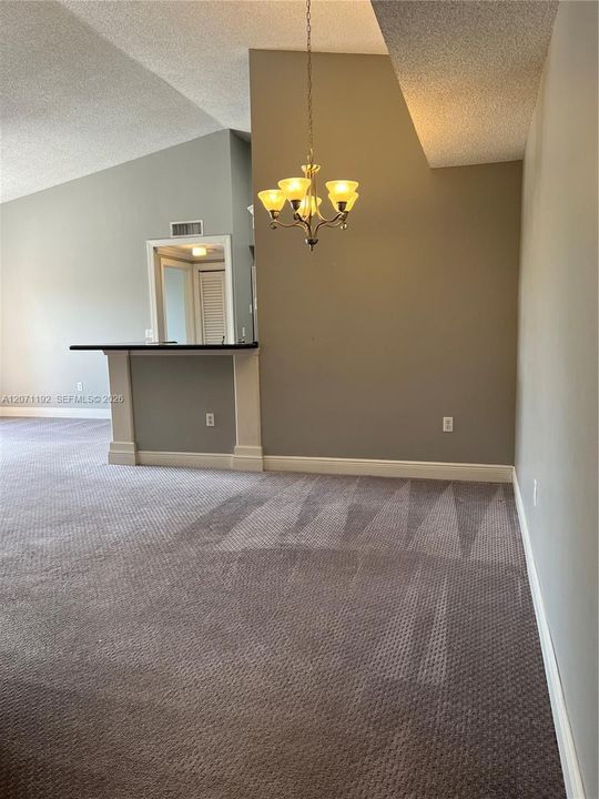 For Rent: $2,200 (2 beds, 2 baths, 1183 Square Feet)