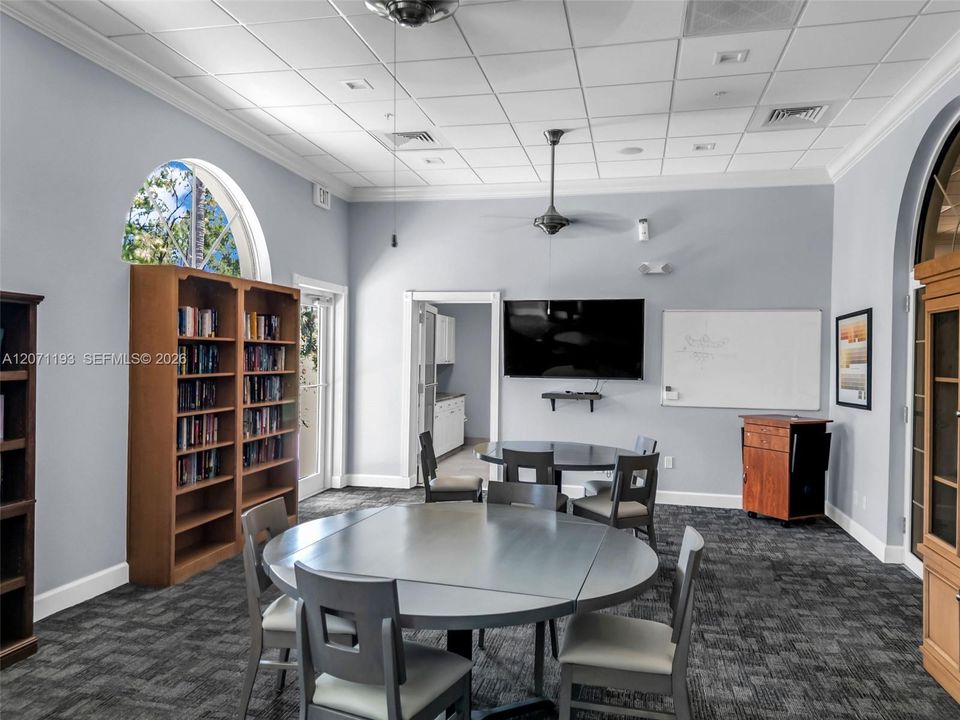 For Sale: $550,000 (3 beds, 2 baths, 1860 Square Feet)