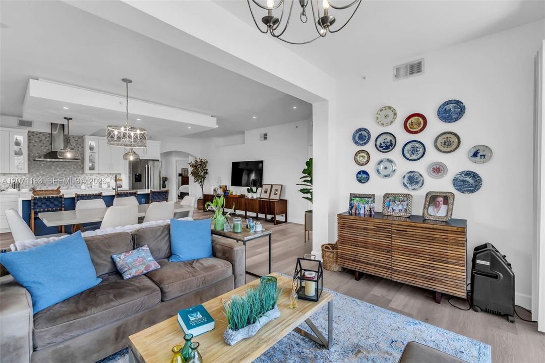 For Sale: $550,000 (3 beds, 2 baths, 1860 Square Feet)