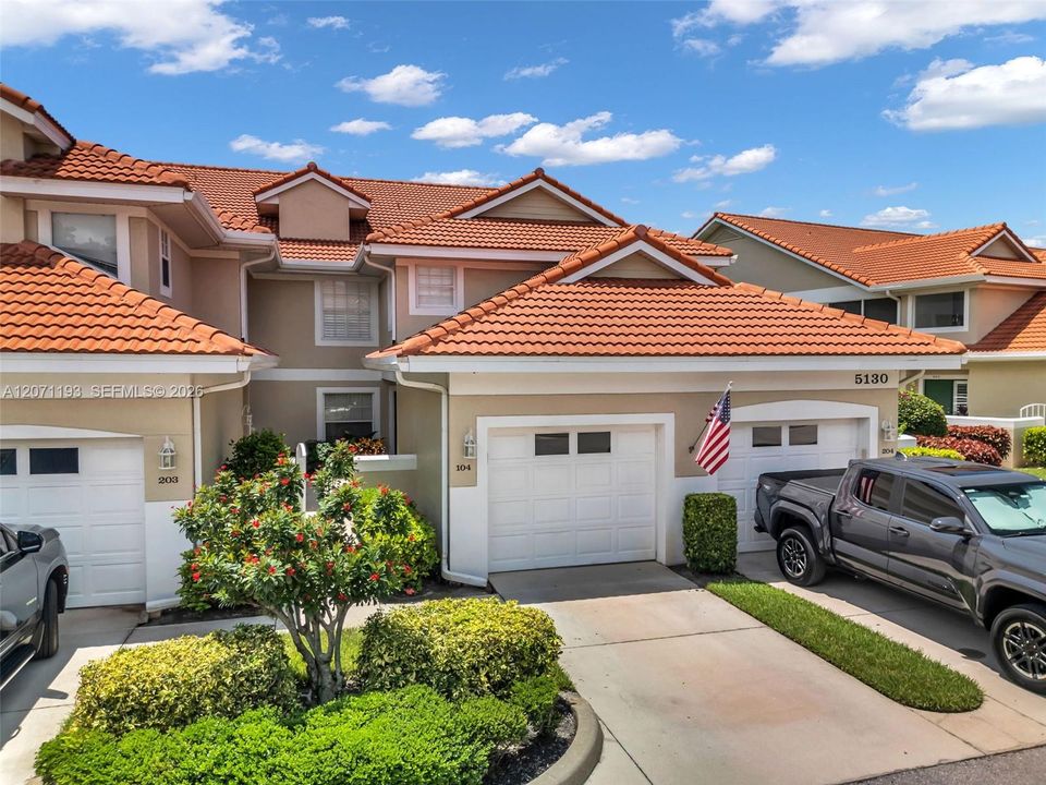For Sale: $550,000 (3 beds, 2 baths, 1860 Square Feet)