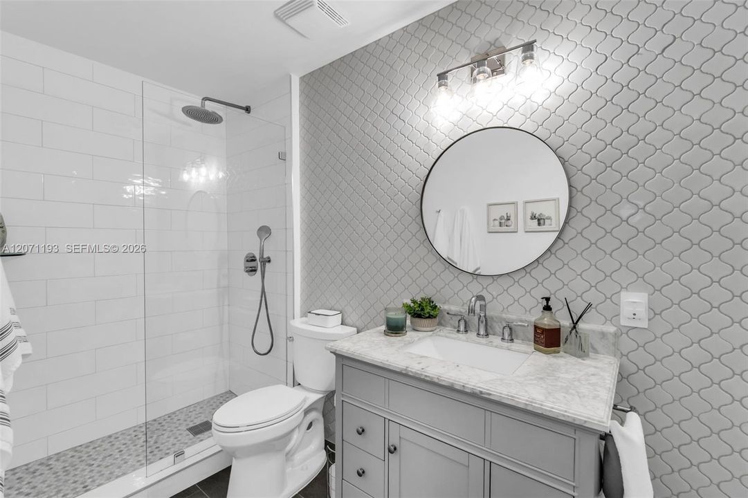 For Sale: $550,000 (3 beds, 2 baths, 1860 Square Feet)