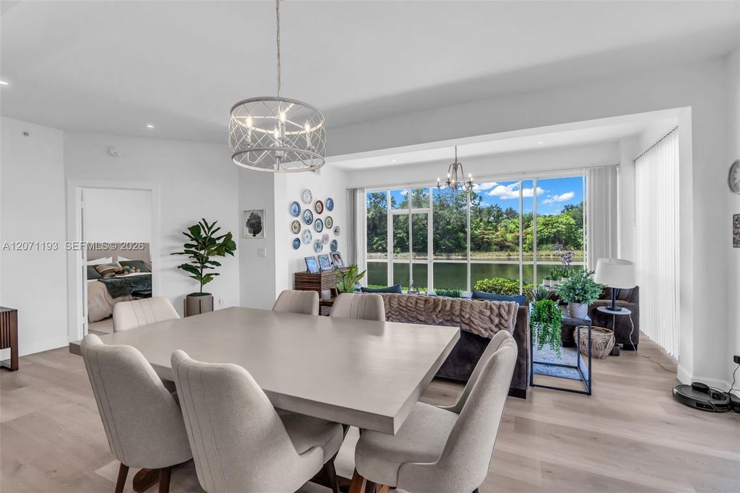 For Sale: $550,000 (3 beds, 2 baths, 1860 Square Feet)
