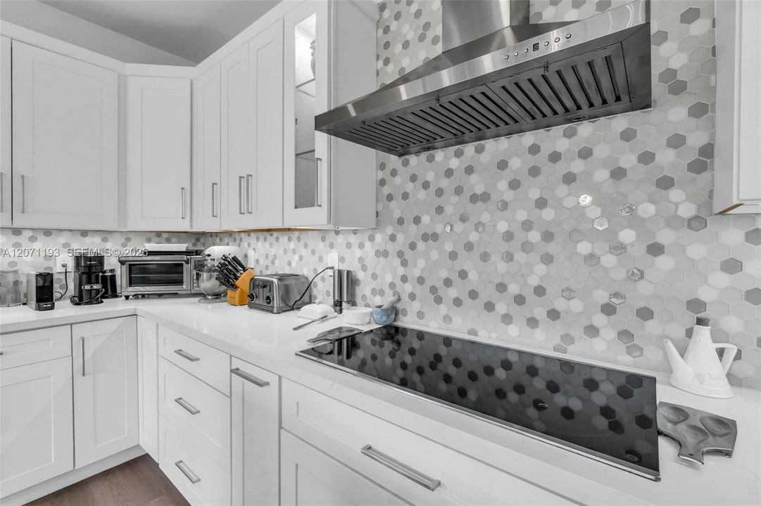For Sale: $550,000 (3 beds, 2 baths, 1860 Square Feet)