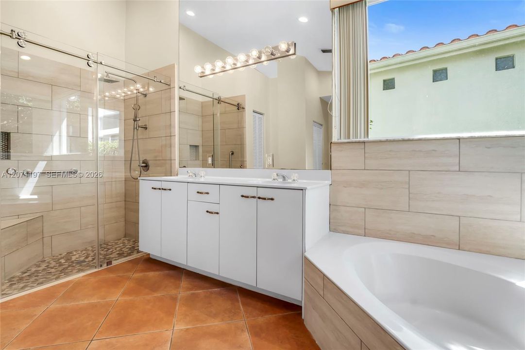 For Sale: $749,500 (2 beds, 2 baths, 2376 Square Feet)