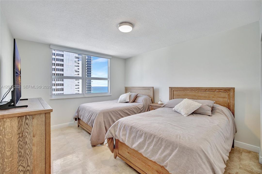 For Rent: $4,500 (2 beds, 2 baths, 1490 Square Feet)