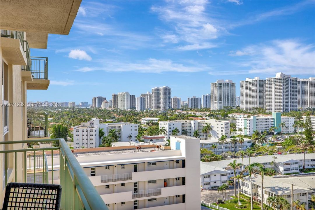 For Rent: $4,500 (2 beds, 2 baths, 1490 Square Feet)