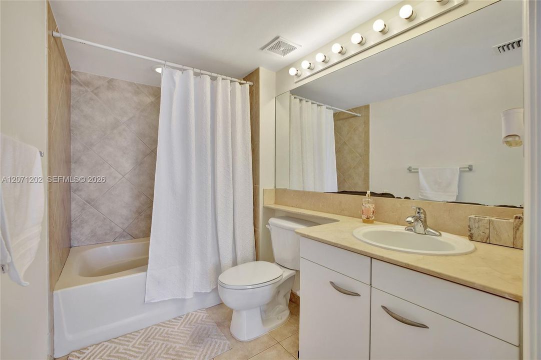 For Rent: $4,500 (2 beds, 2 baths, 1490 Square Feet)