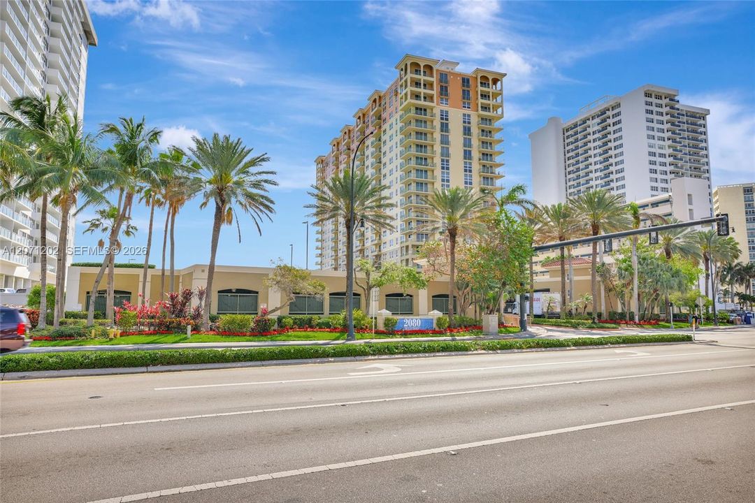 For Rent: $4,500 (2 beds, 2 baths, 1490 Square Feet)
