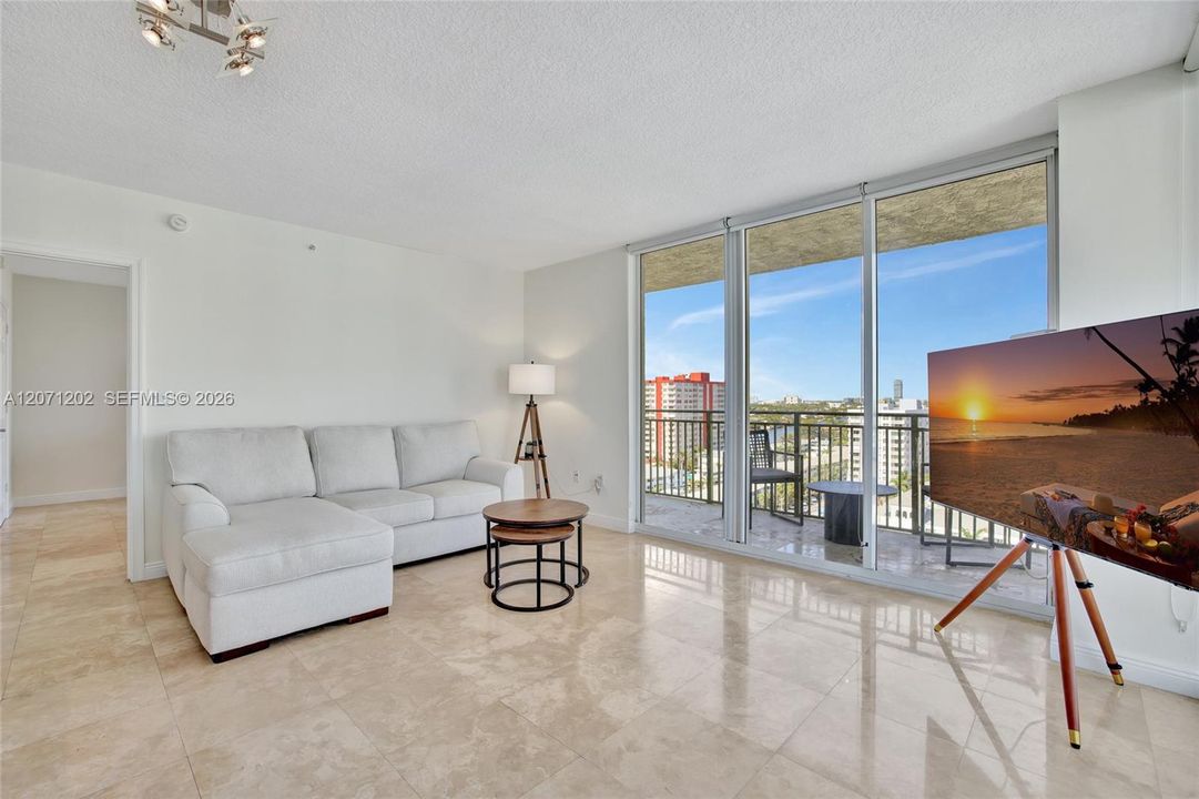 For Rent: $4,500 (2 beds, 2 baths, 1490 Square Feet)