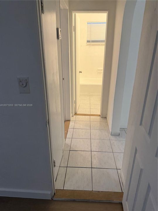 В аренду: $2,150 (2 спален, 1 ванн, 900 Квадратных фут)