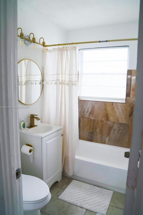 В аренду: $2,200 (2 спален, 1 ванн, 9300 Квадратных фут)