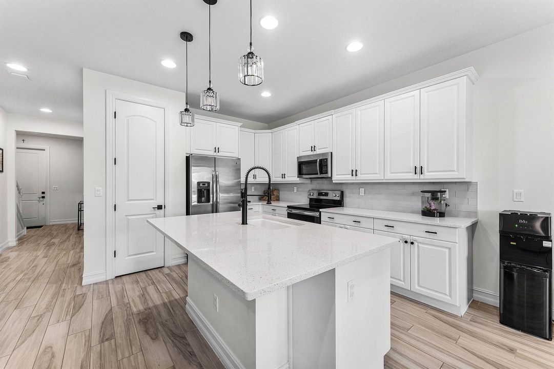 008-10175AkensideDrive-BocaRaton-FL-3342