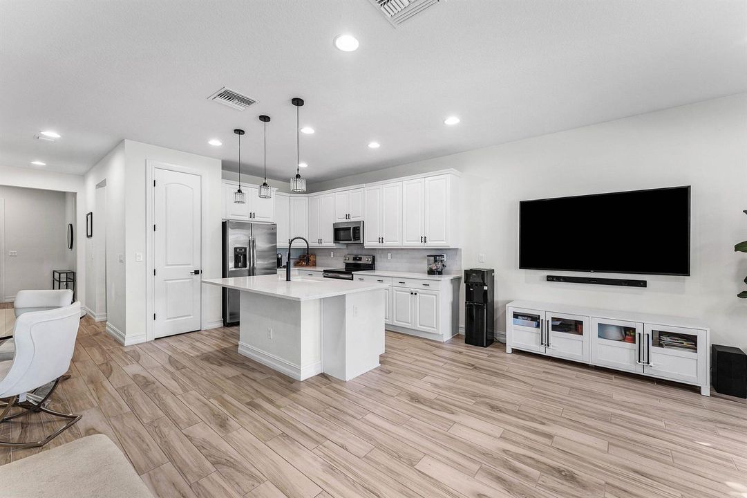 007-10175AkensideDrive-BocaRaton-FL-3342