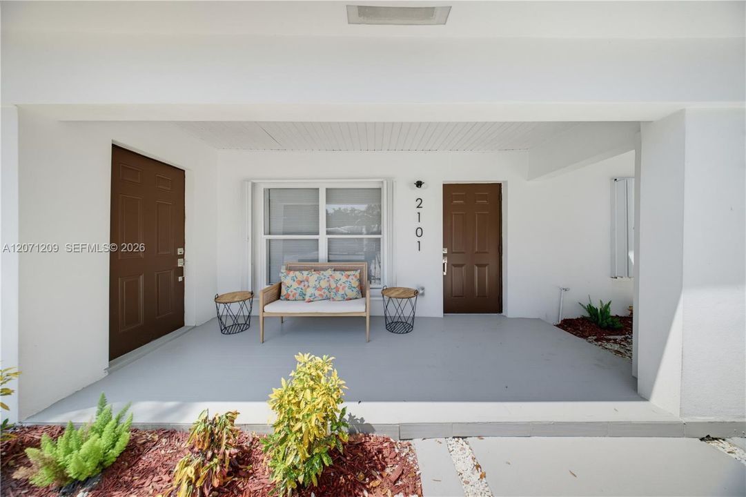 En Venta: $639,900 (3 camas, 2 baños, 1807 Pies cuadrados)