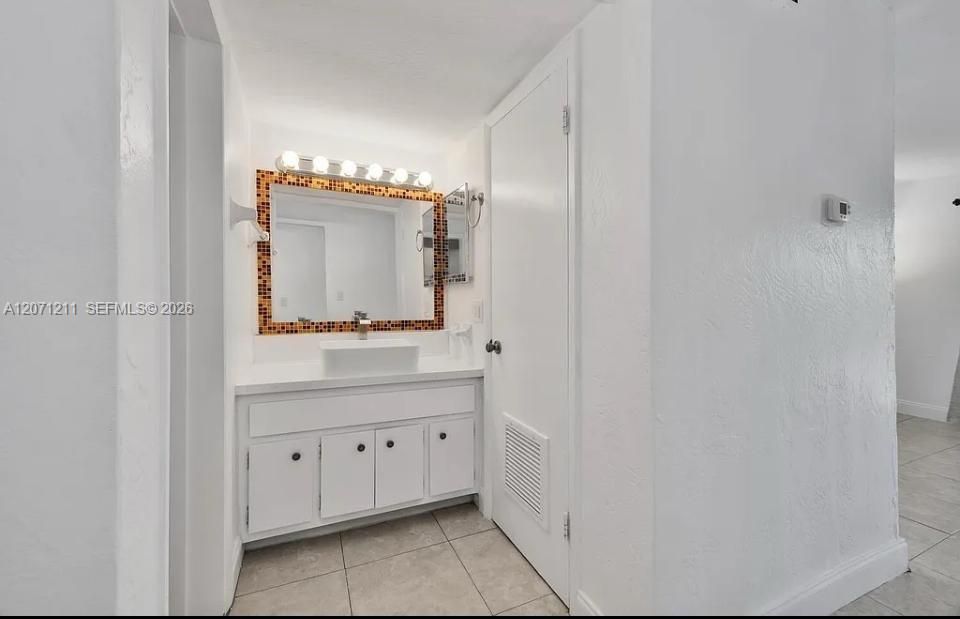 En Renta: $1,600 (0 camas, 1 baños, 377 Pies cuadrados)