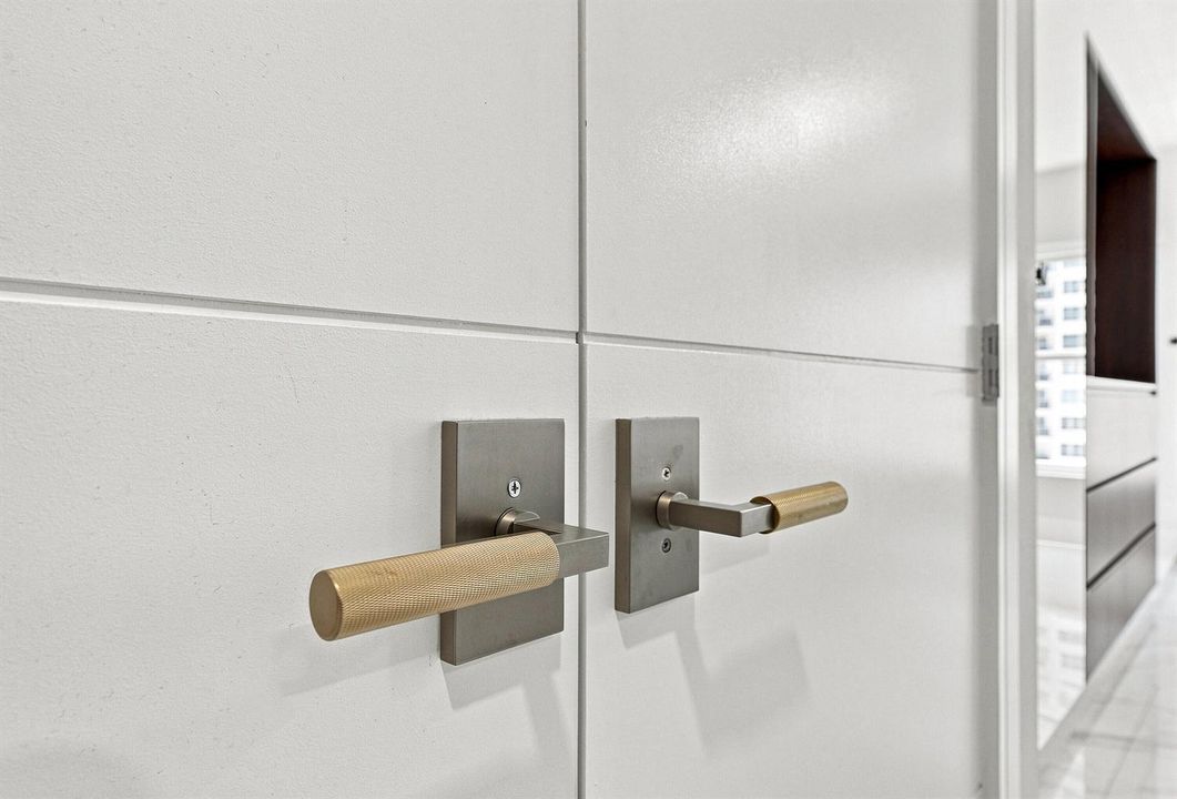 23_details