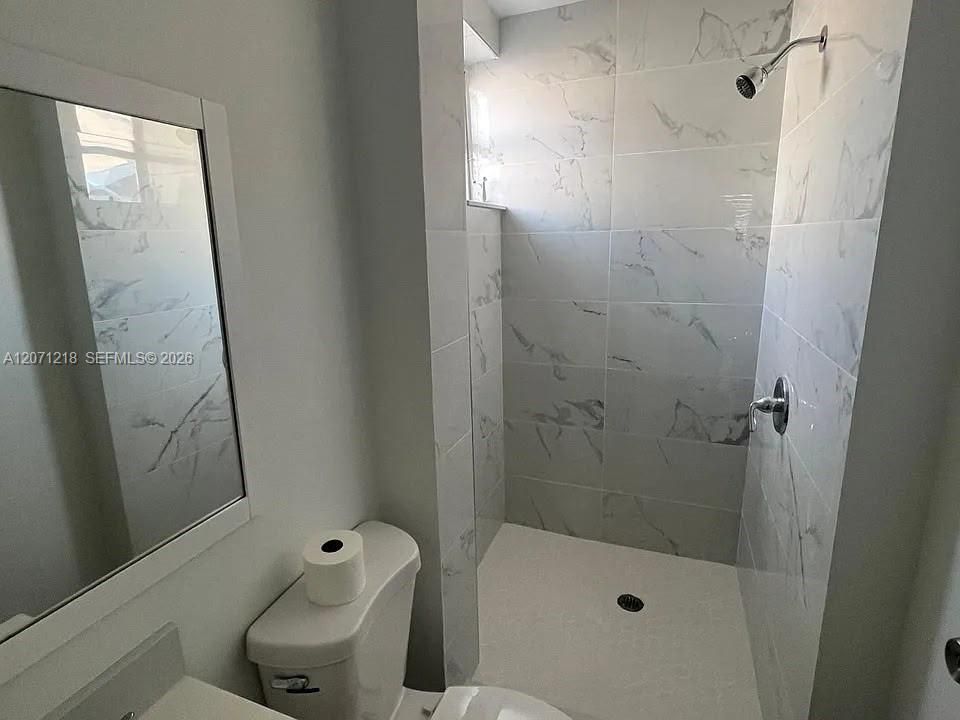 For Rent: $3,200 (3 beds, 2 baths, 1218 Square Feet)