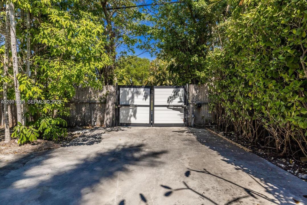 В аренду: $15,500 (4 спален, 3 ванн, 2311 Квадратных фут)