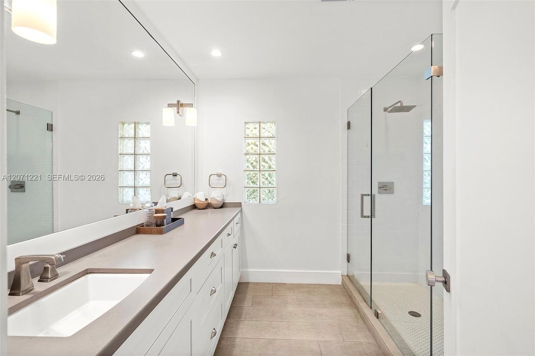 En Venta: $19,900,000 (5 camas, 4 baños, 3085 Pies cuadrados)