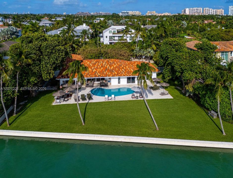En Venta: $19,900,000 (5 camas, 4 baños, 3085 Pies cuadrados)
