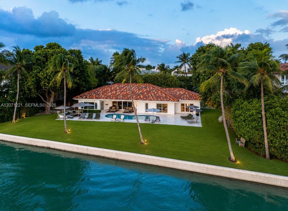 En Venta: $19,900,000 (5 camas, 4 baños, 3085 Pies cuadrados)