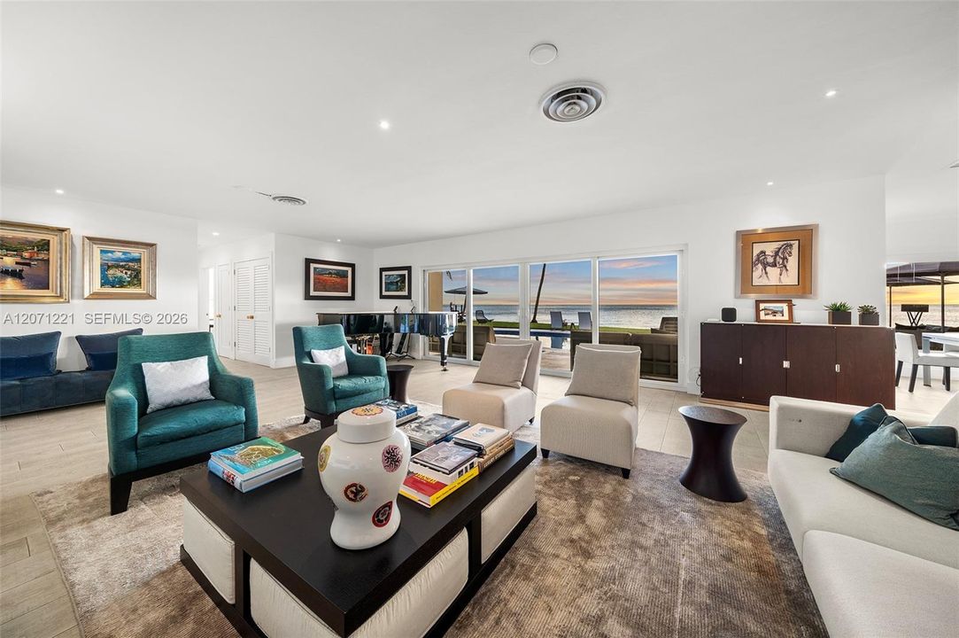 En Venta: $19,900,000 (5 camas, 4 baños, 3085 Pies cuadrados)